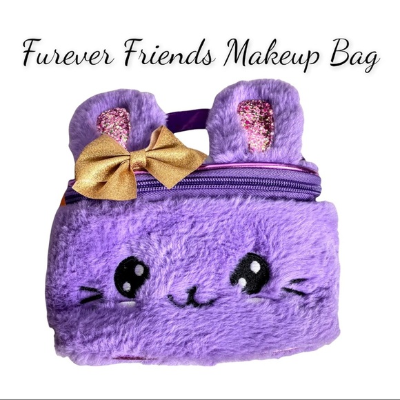 NWT Kids FuRever Friends MakeUp & Accessory Bag. - Picture 1 of 13